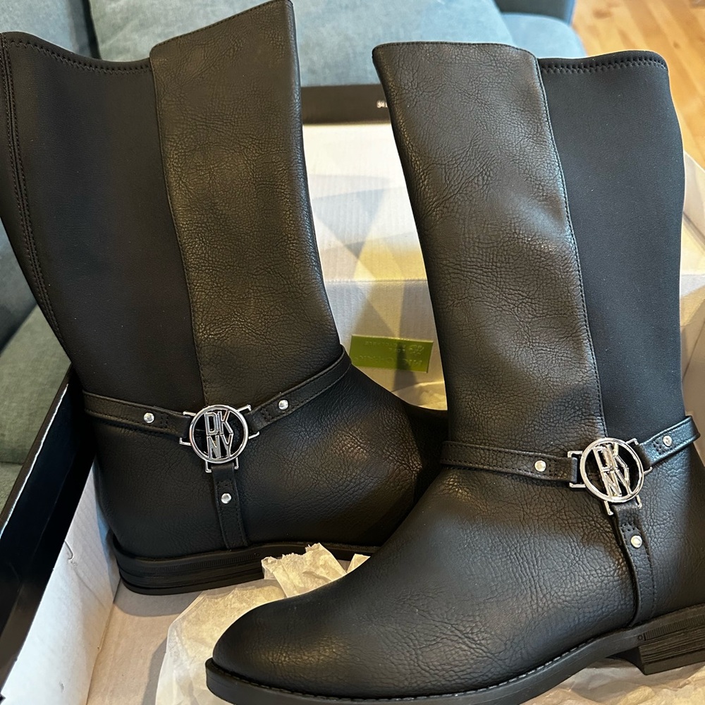 New DKNY Girl's US/UK SIZE: 5/3.5 Emma Harness Faux Leather Black Boots NWT - Picture 9 of 12
